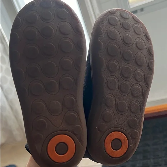 Bogs Black Kids Boots - Picture 7 of 13